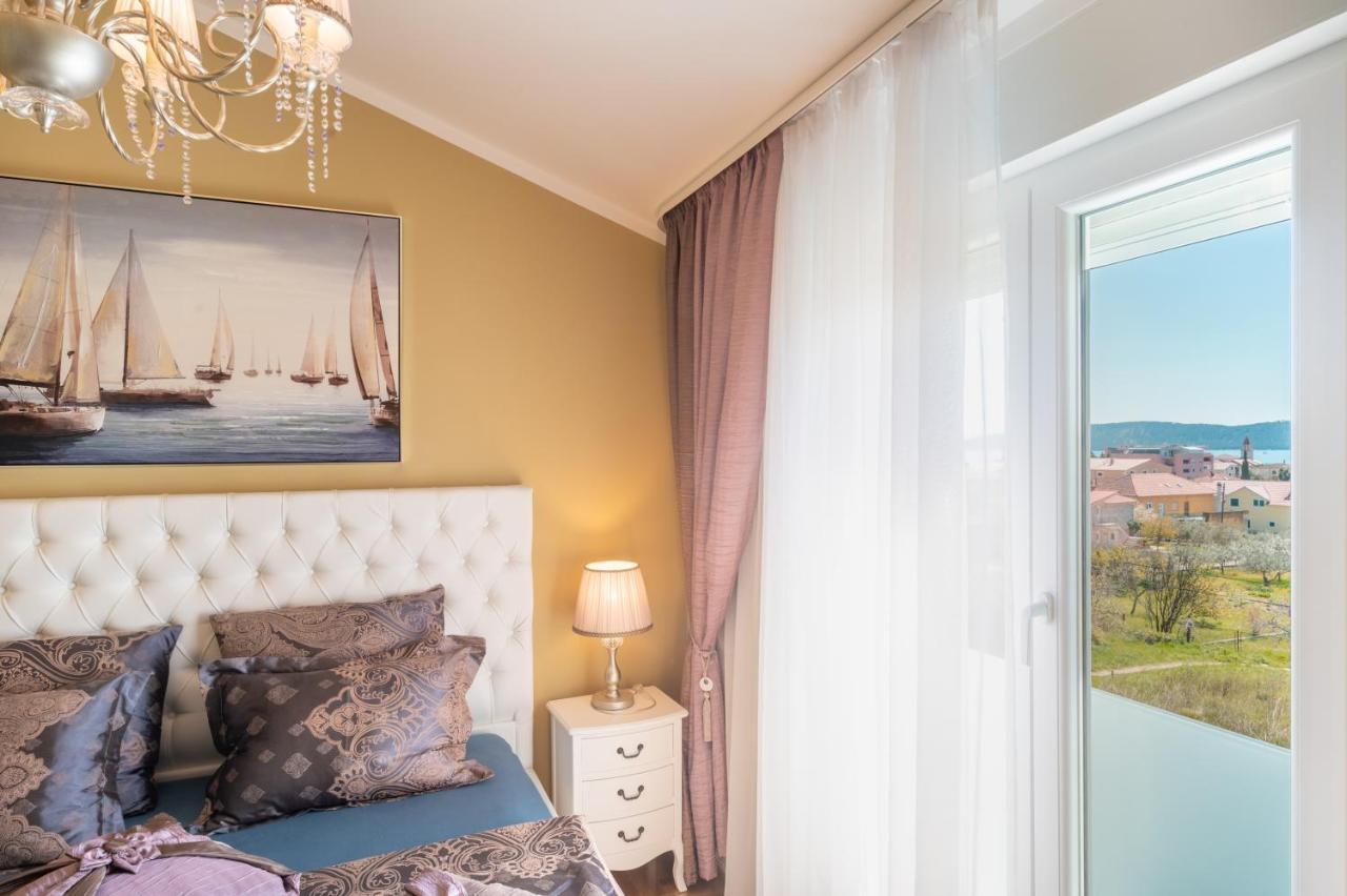 Apartment Tikvarin, Kastel Kambelovac Каштела Экстерьер фото