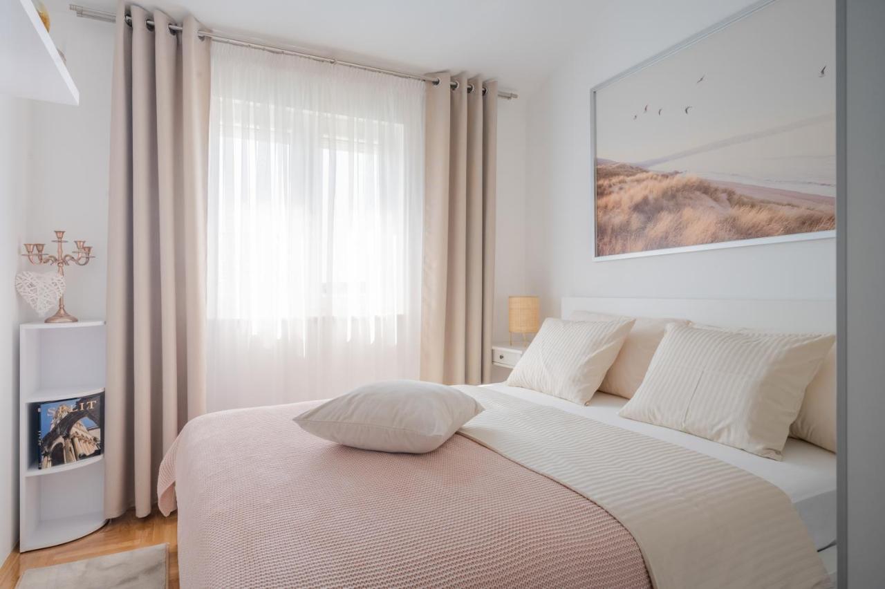Apartment Tikvarin, Kastel Kambelovac Каштела Экстерьер фото