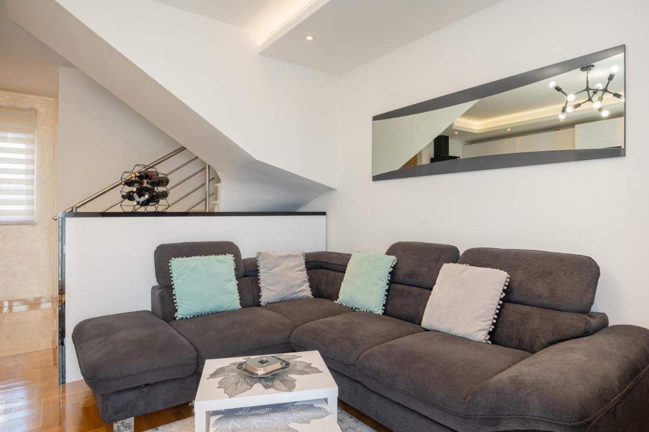 Apartment Tikvarin, Kastel Kambelovac Каштела Экстерьер фото