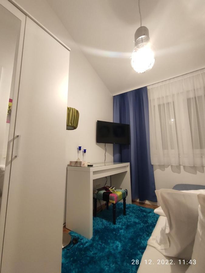 Apartment Tikvarin, Kastel Kambelovac Каштела Экстерьер фото